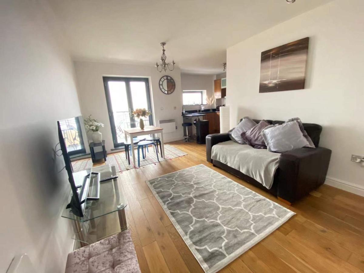 Beach Front Apt With Stunning Sea View Swansea Ngoại thất bức ảnh
