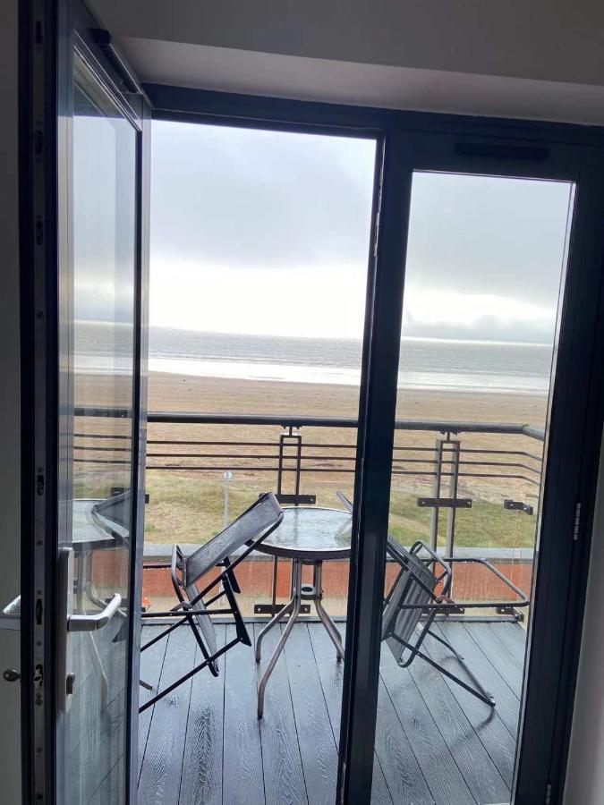 Beach Front Apt With Stunning Sea View Swansea Ngoại thất bức ảnh