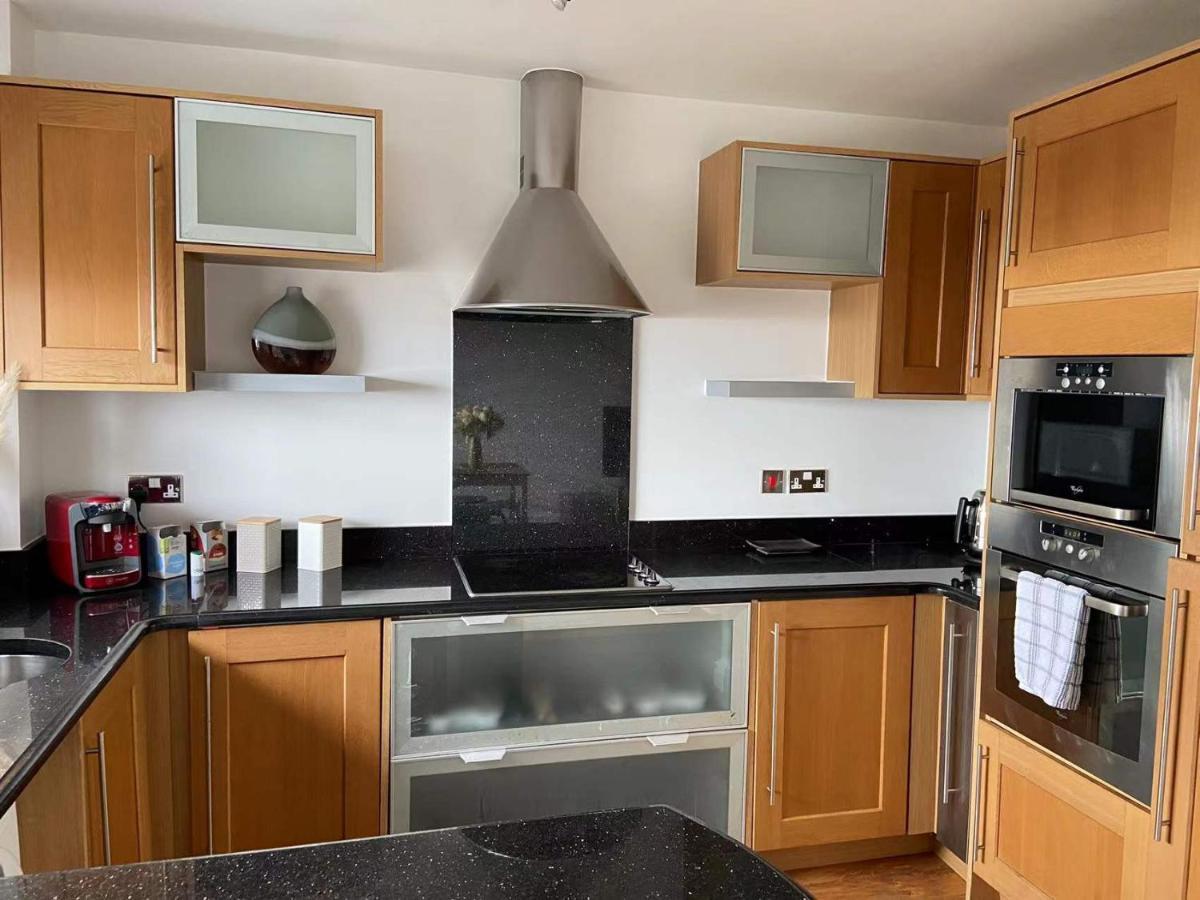 Beach Front Apt With Stunning Sea View Swansea Ngoại thất bức ảnh