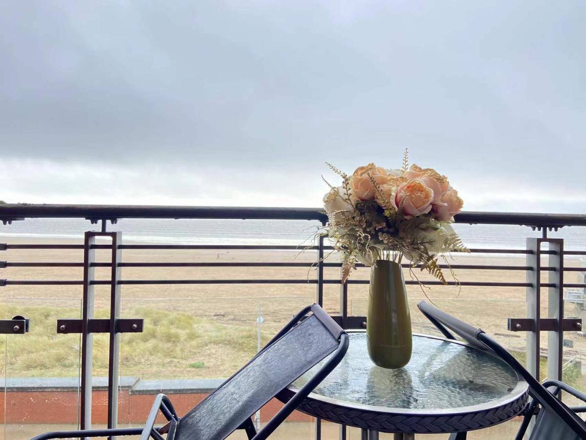 Beach Front Apt With Stunning Sea View Swansea Ngoại thất bức ảnh