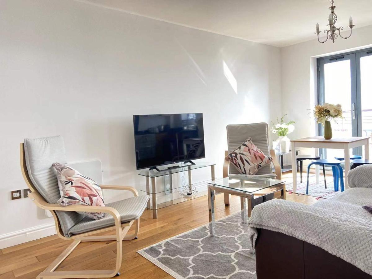 Beach Front Apt With Stunning Sea View Swansea Ngoại thất bức ảnh